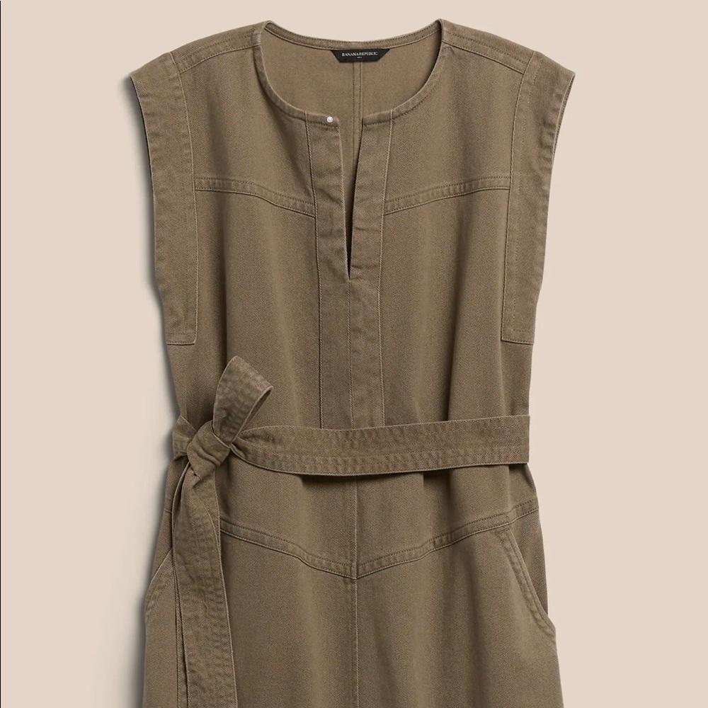 Split neck mini dress